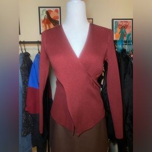 Cider rust color Knit v-neck sweater.